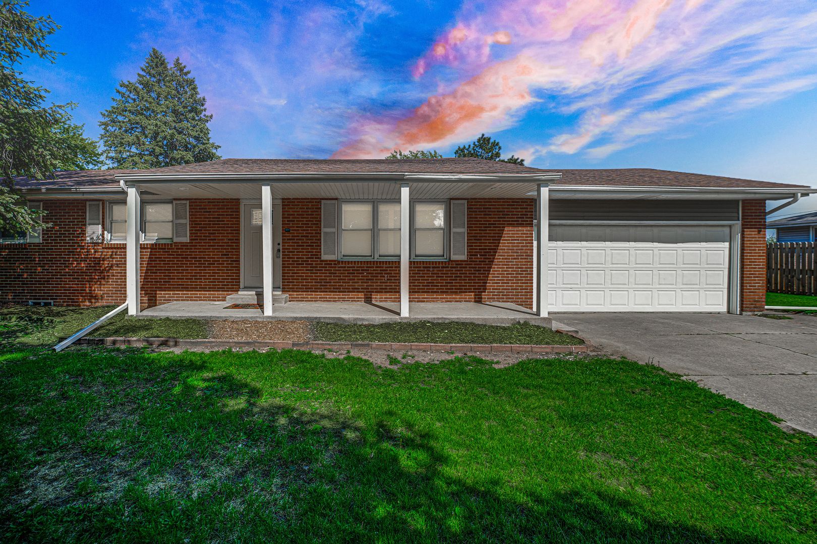 12155 E GREGG Boulevard — Momence, IL 60954