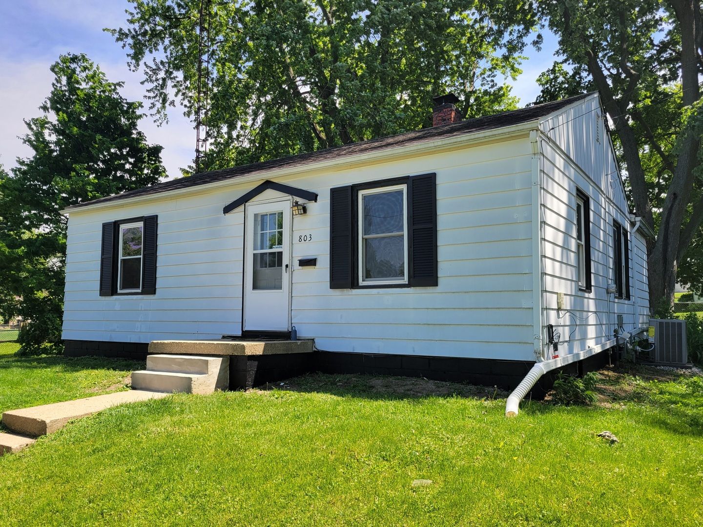 803 Marion Street — Bloomington, IL 61701