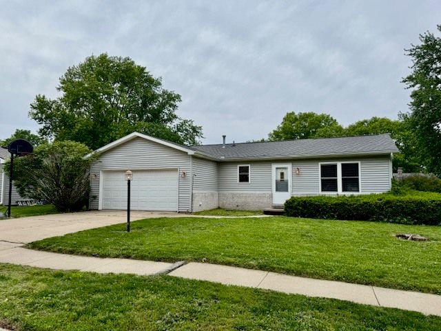 2302 Branch Road — Champaign, IL 61821