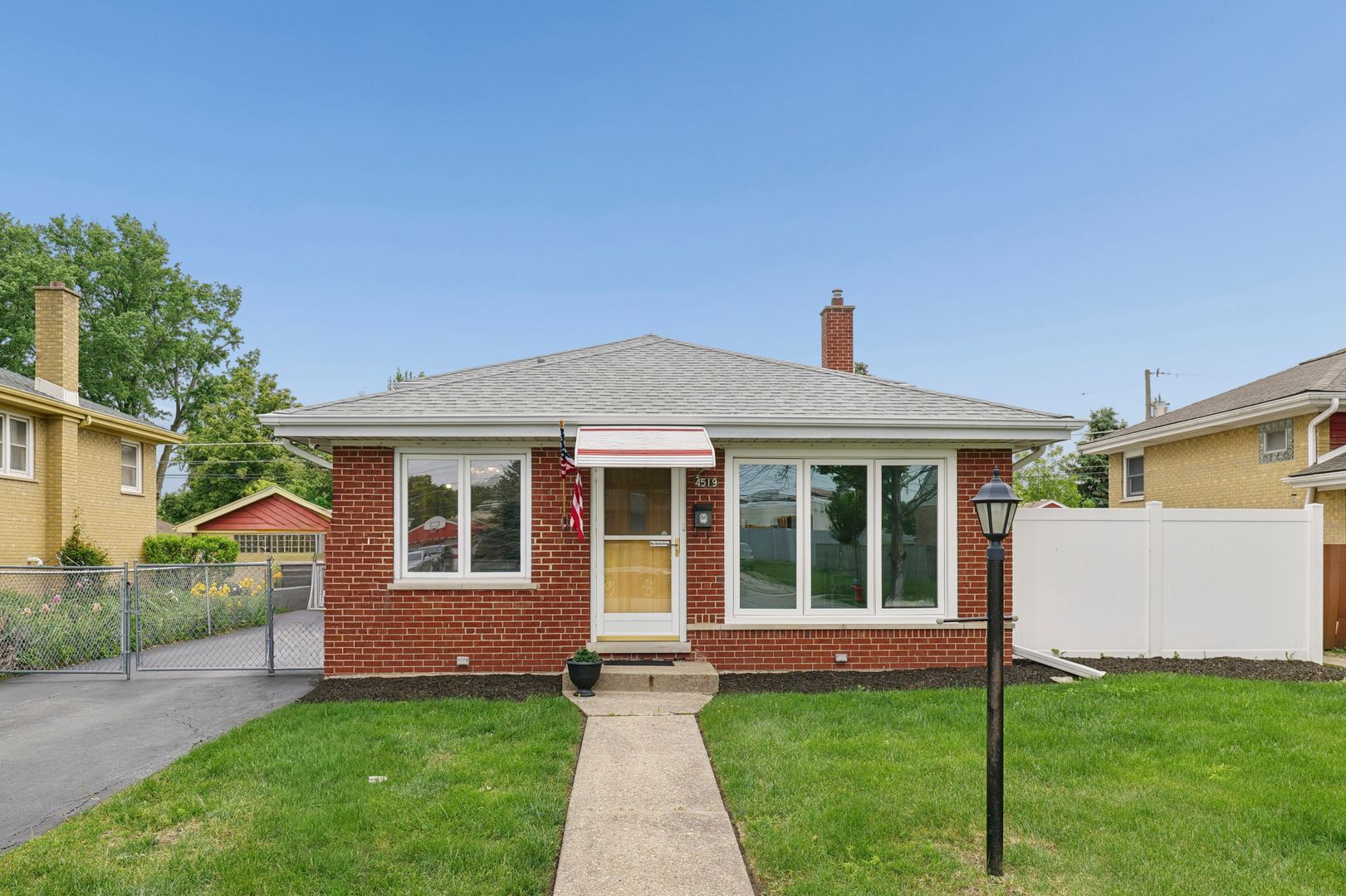 4519 Blanchan Avenue — Brookfield, IL 60513