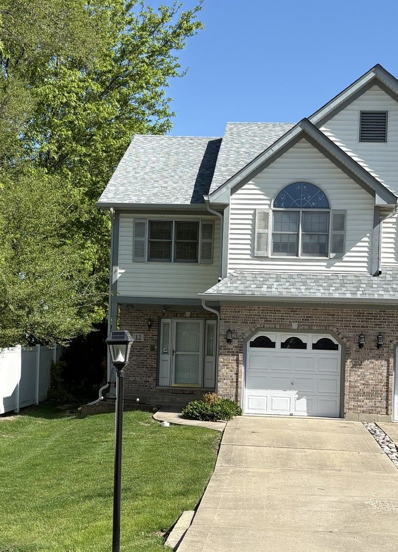 12 E 13th Street — Lombard, IL 60148