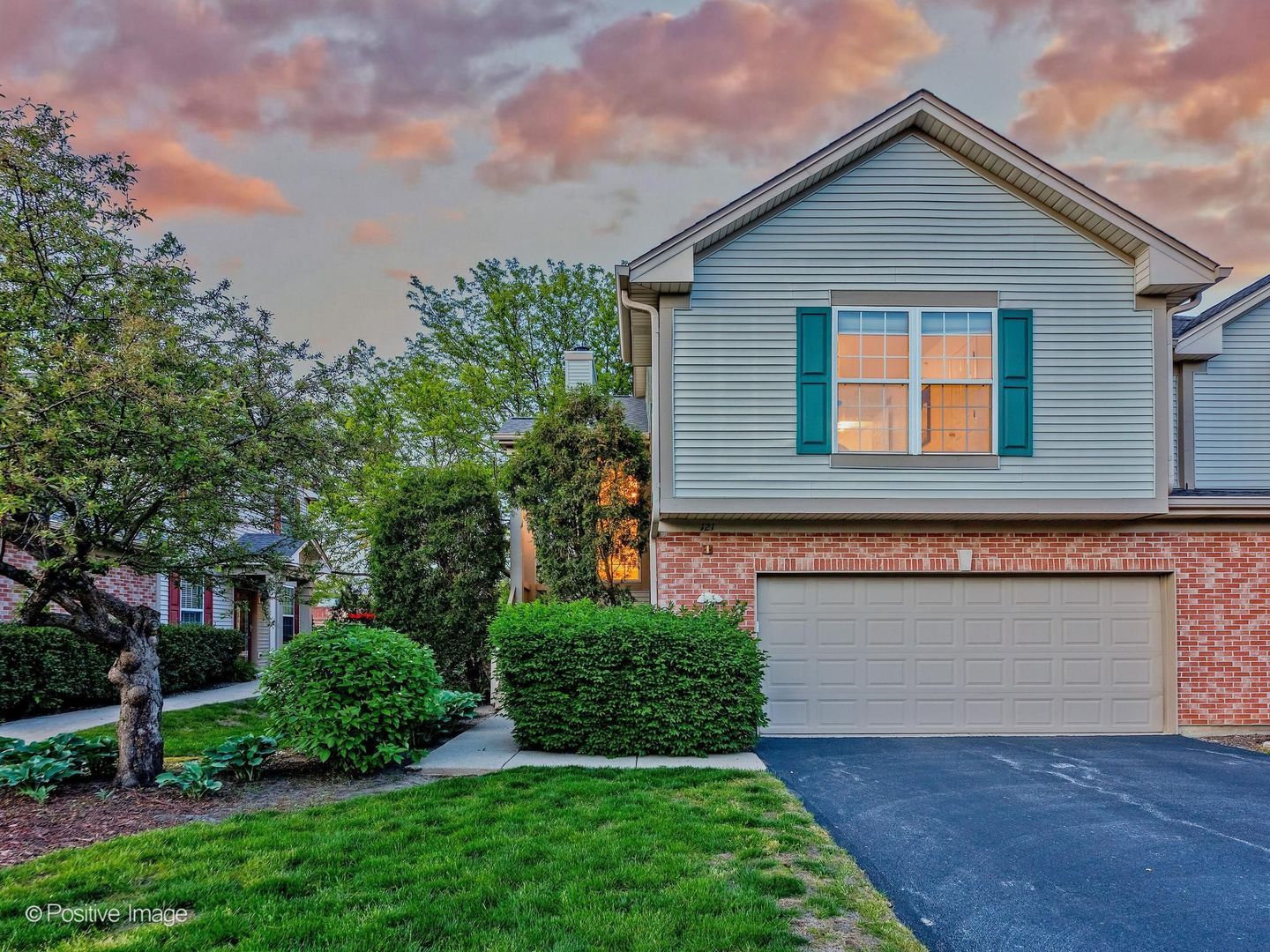 121 Commons Court — Wheeling, IL 60090