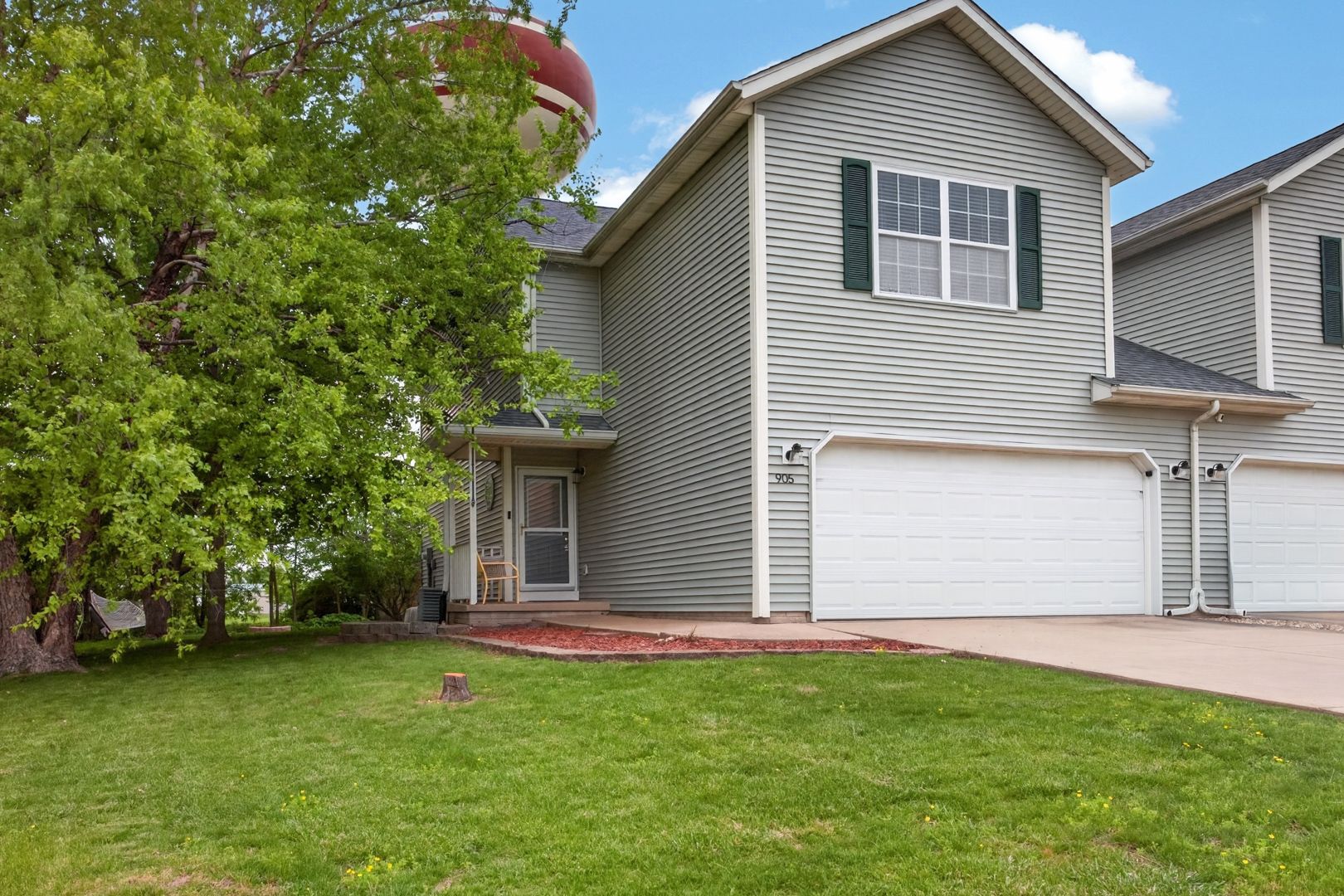 905 Taylor Lane — Leroy, IL 61752