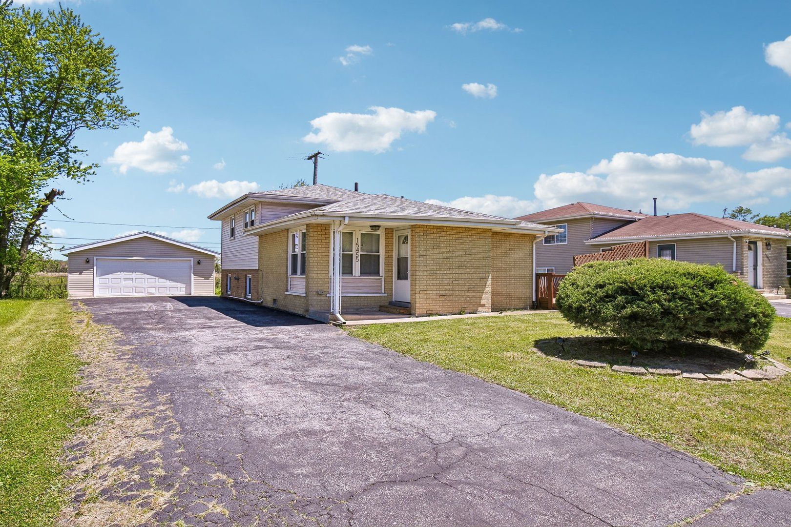 15455 Millard Avenue — Markham, IL 60428