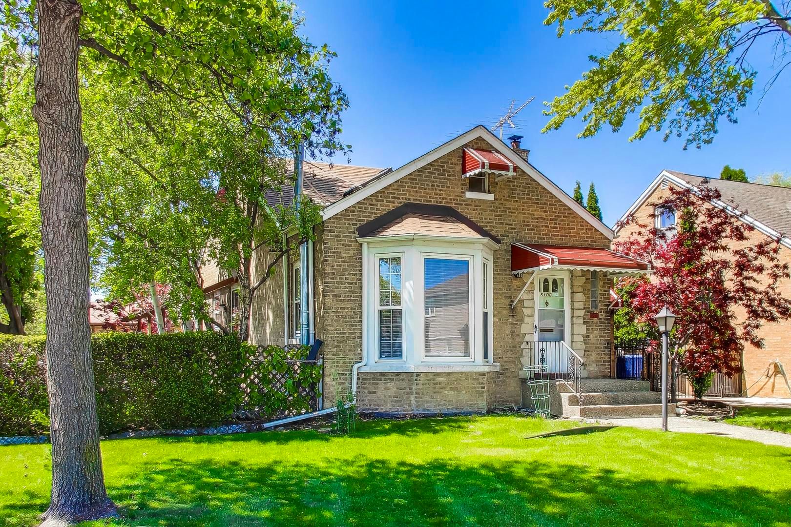 5100 N Mobile Avenue — Chicago, IL 60630