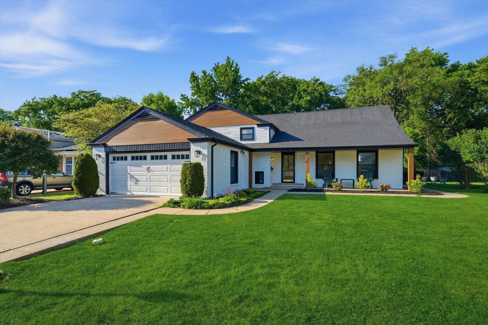 12 W Pickwick Road — Arlington Heights, IL 60005