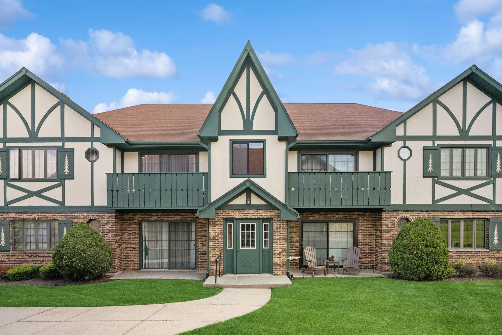8058 Autobahn Drive S #102 — Palos Park, IL 60464