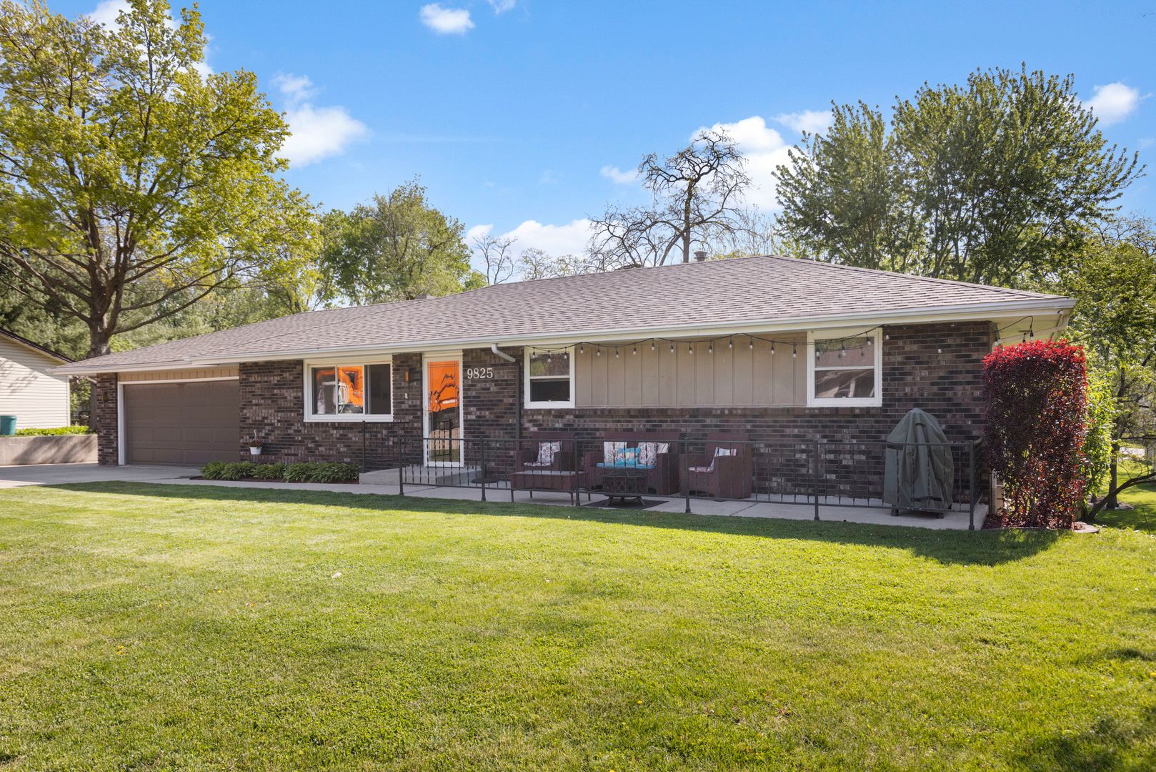 9825 Debbie Lane — Machesney Park, IL 61115