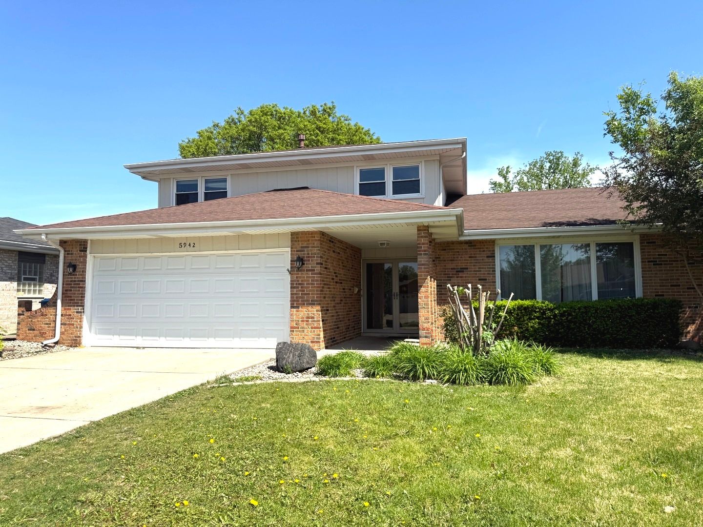 5942 W 124th Street — Alsip, IL 60803