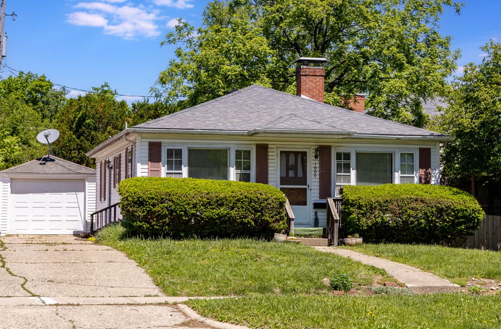 1004 W John Street — Champaign, IL 61821