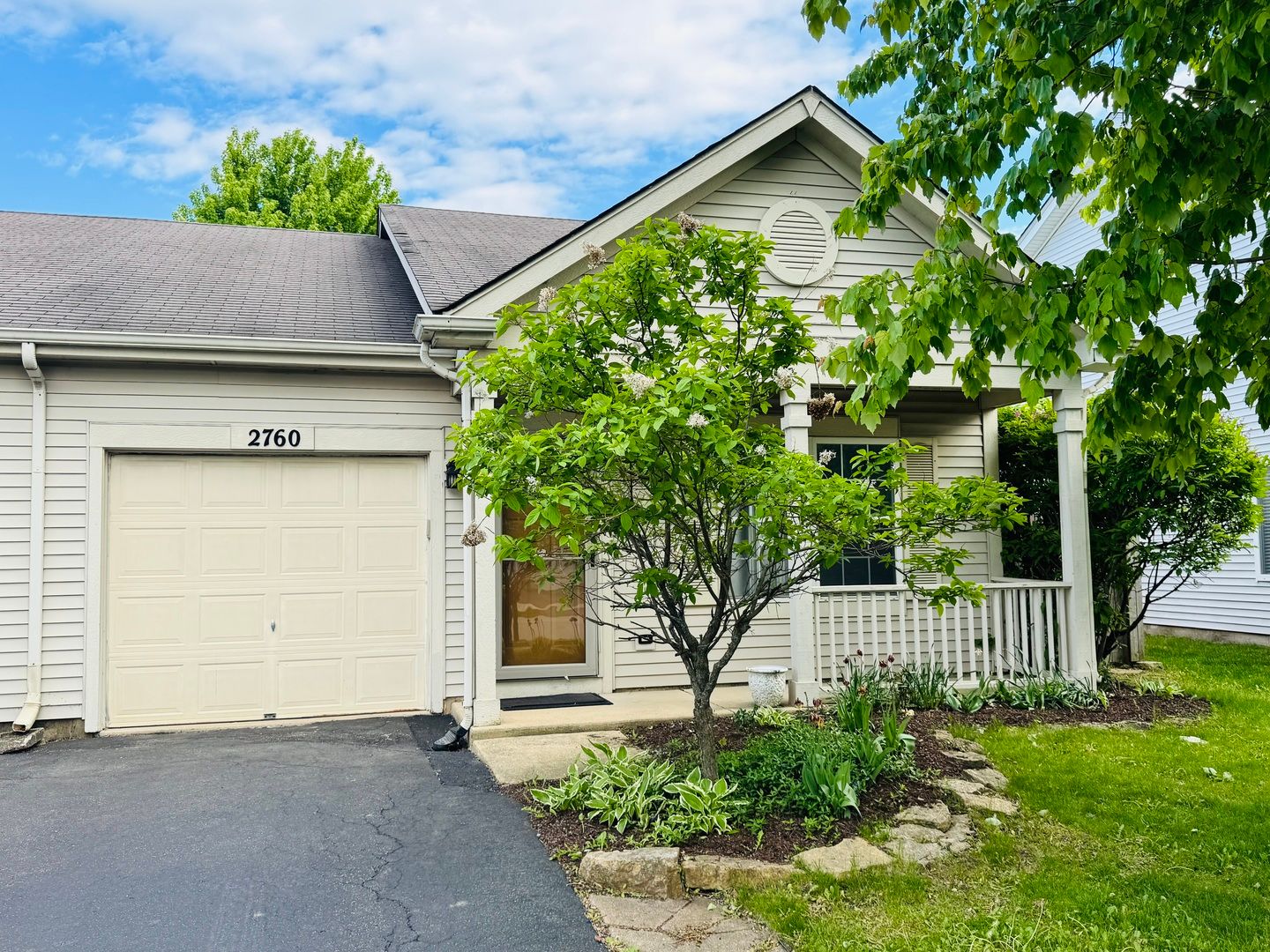 2760 Cedar Glade Drive — Naperville, IL 60564