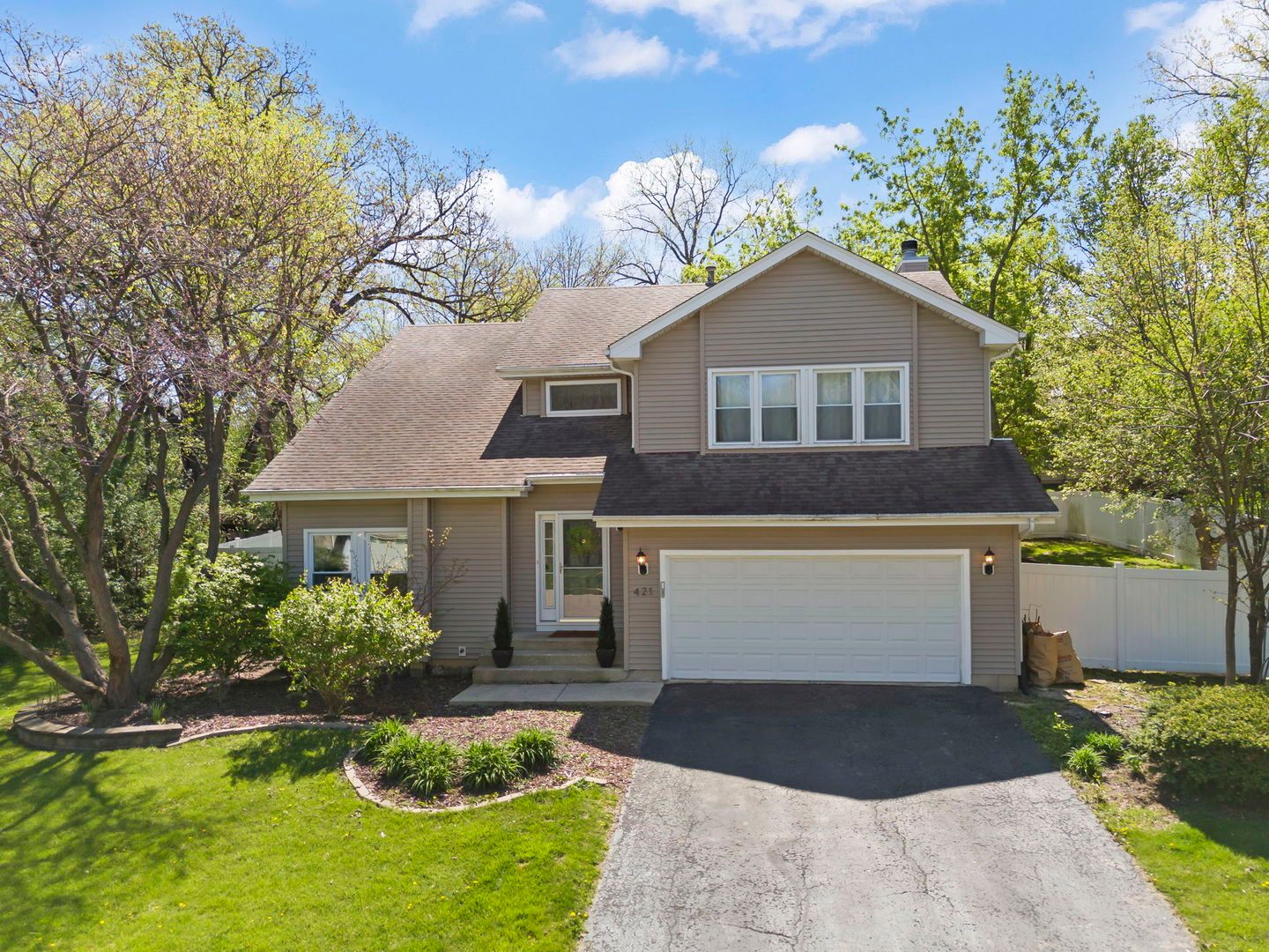 421 Cambridge Way — Bolingbrook, IL 60440