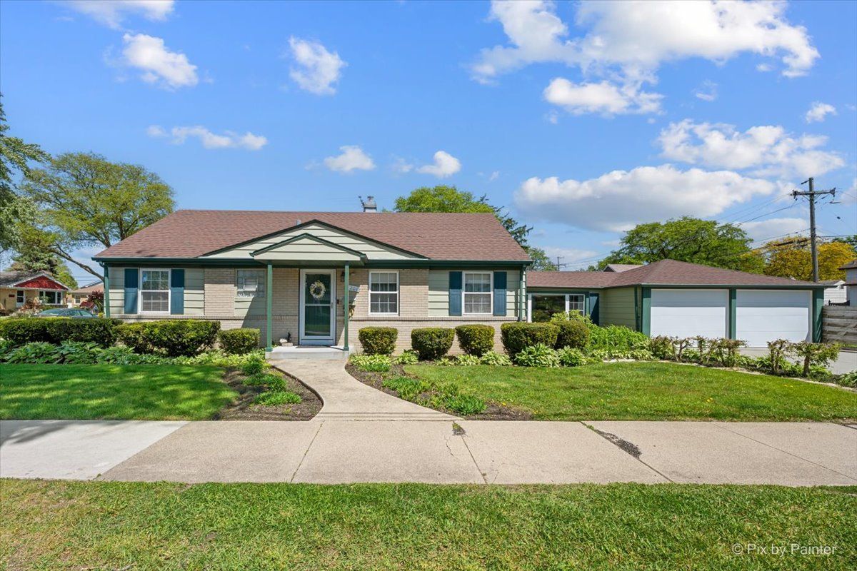 3201 Kemman Avenue — Brookfield, IL 60513