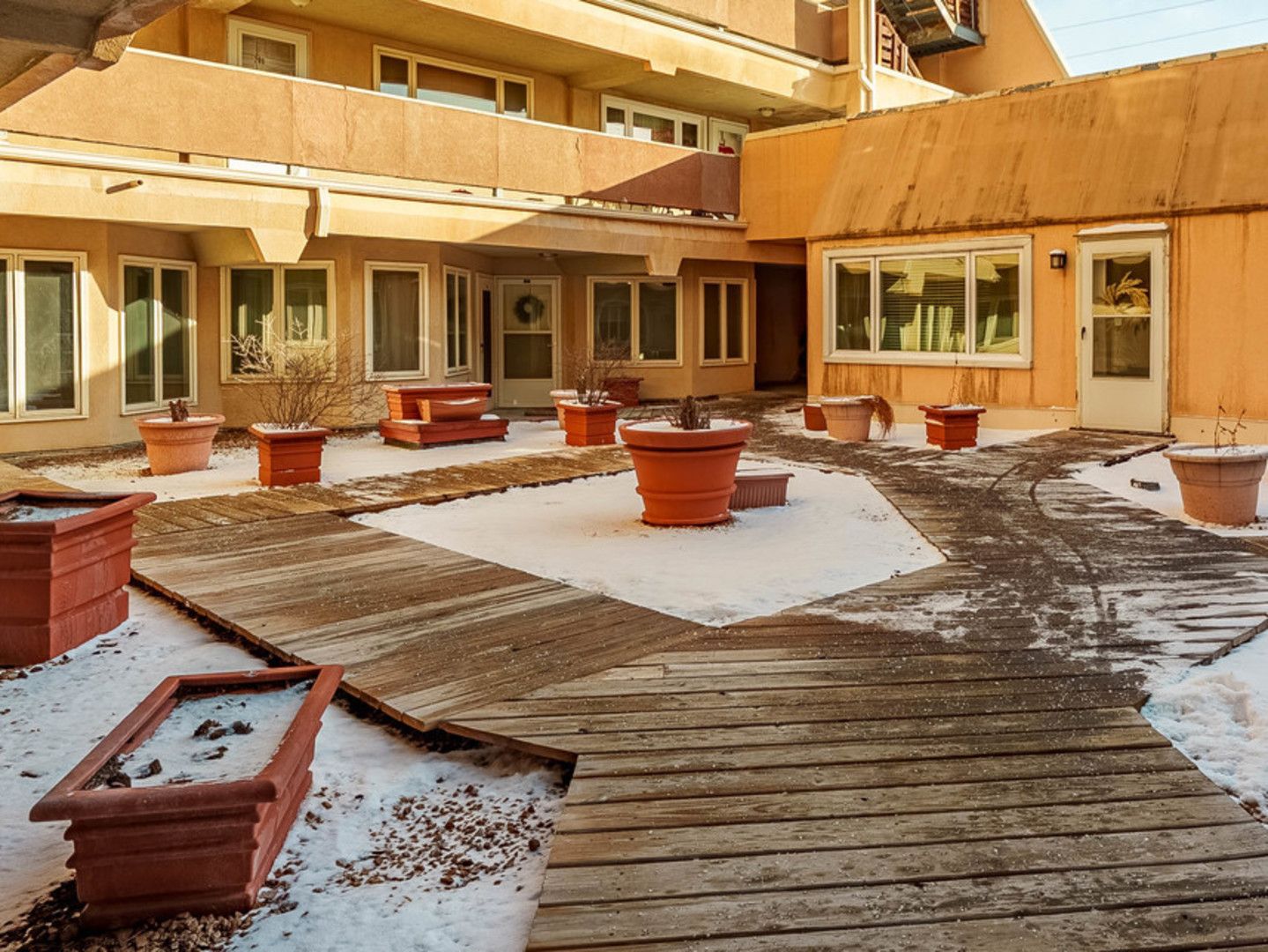 6337 Roosevelt Road #309 — Berwyn, IL 60402