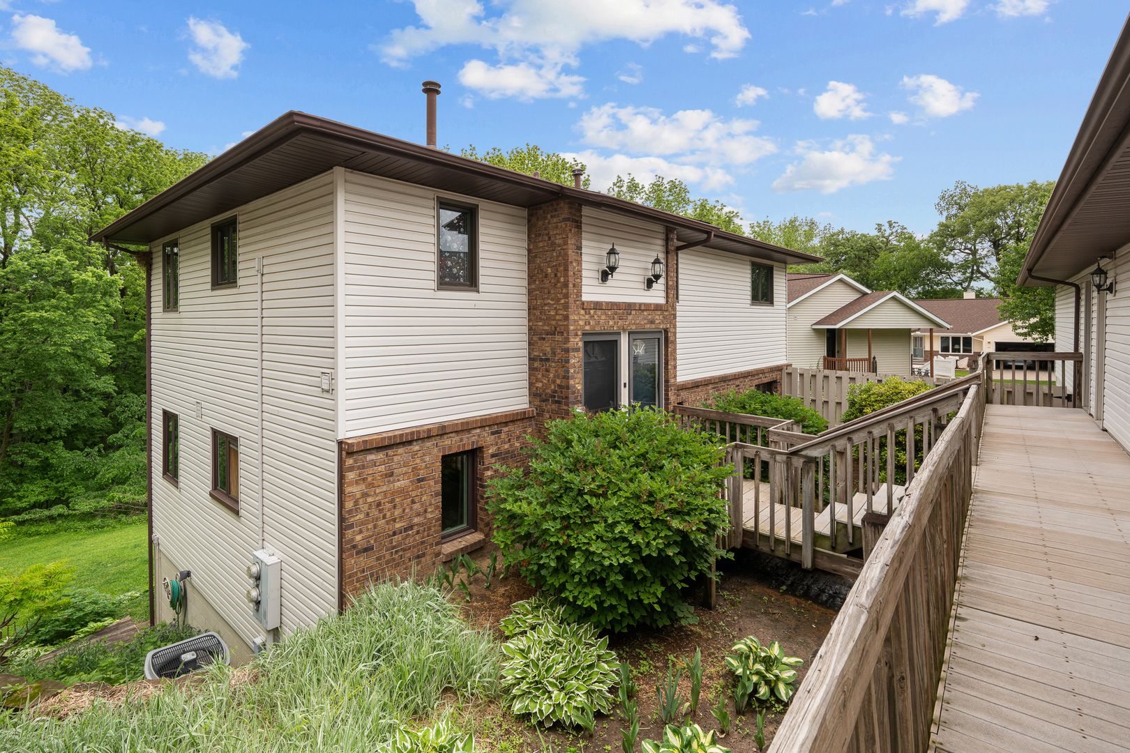 8504 Ridgewood Road #501 — Rock Island, IL 61201