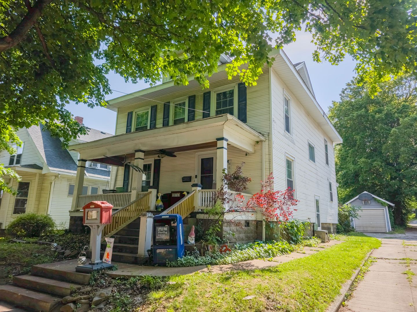 1016 N Market Street — Mount Carmel, IL 62863
