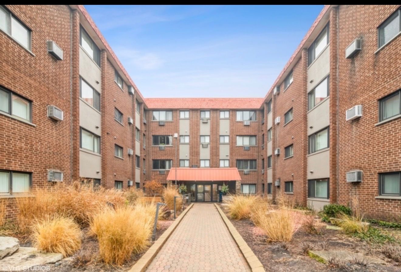 1919 S Wolf Road #1-119 — Hillside, IL 60162