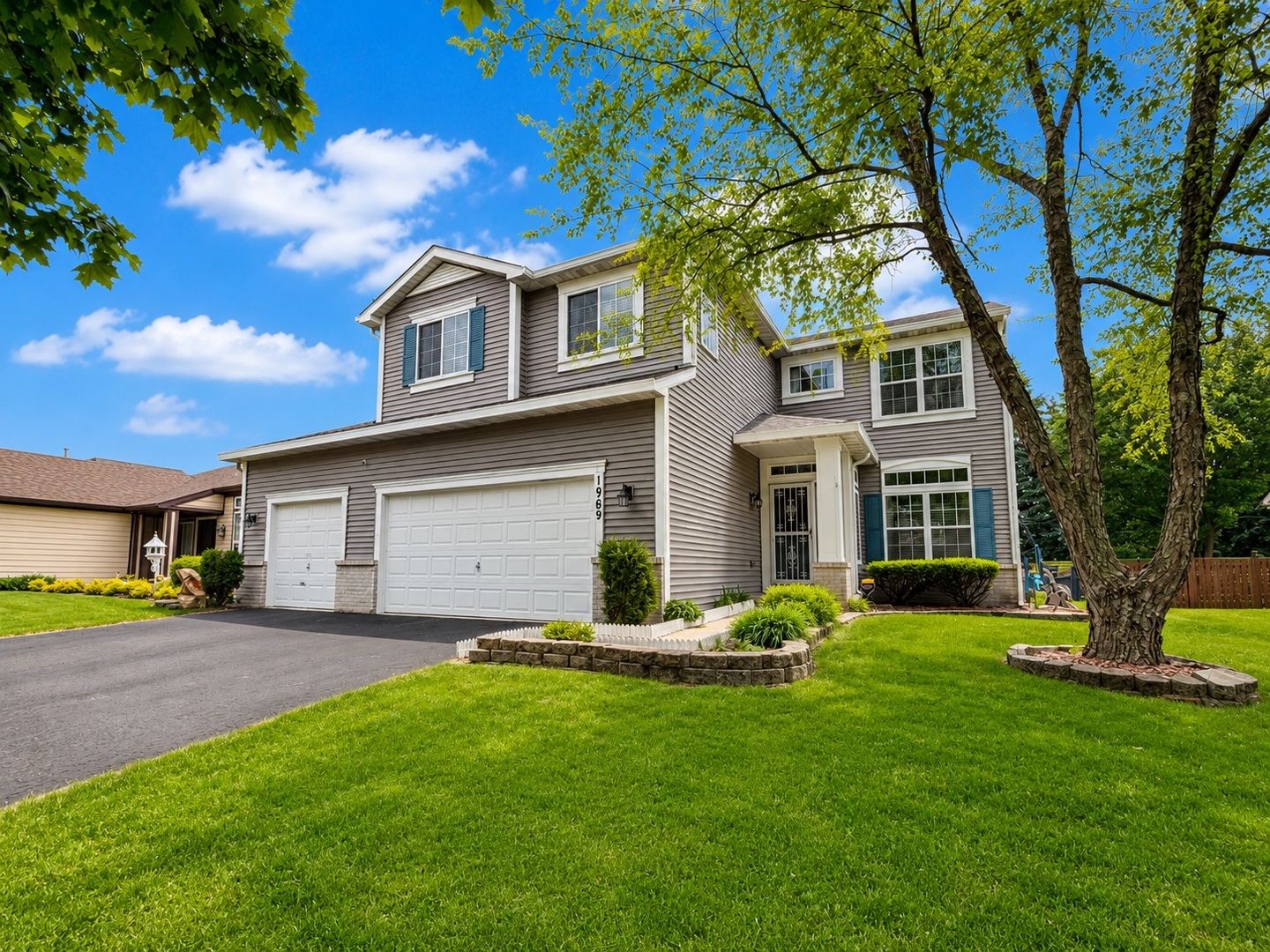 1969 Baldwin Way — Bolingbrook, IL 60490