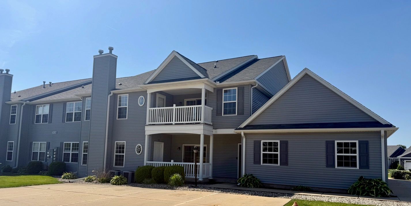 3030 Stillwater Landing #102 — Urbana, IL 61802