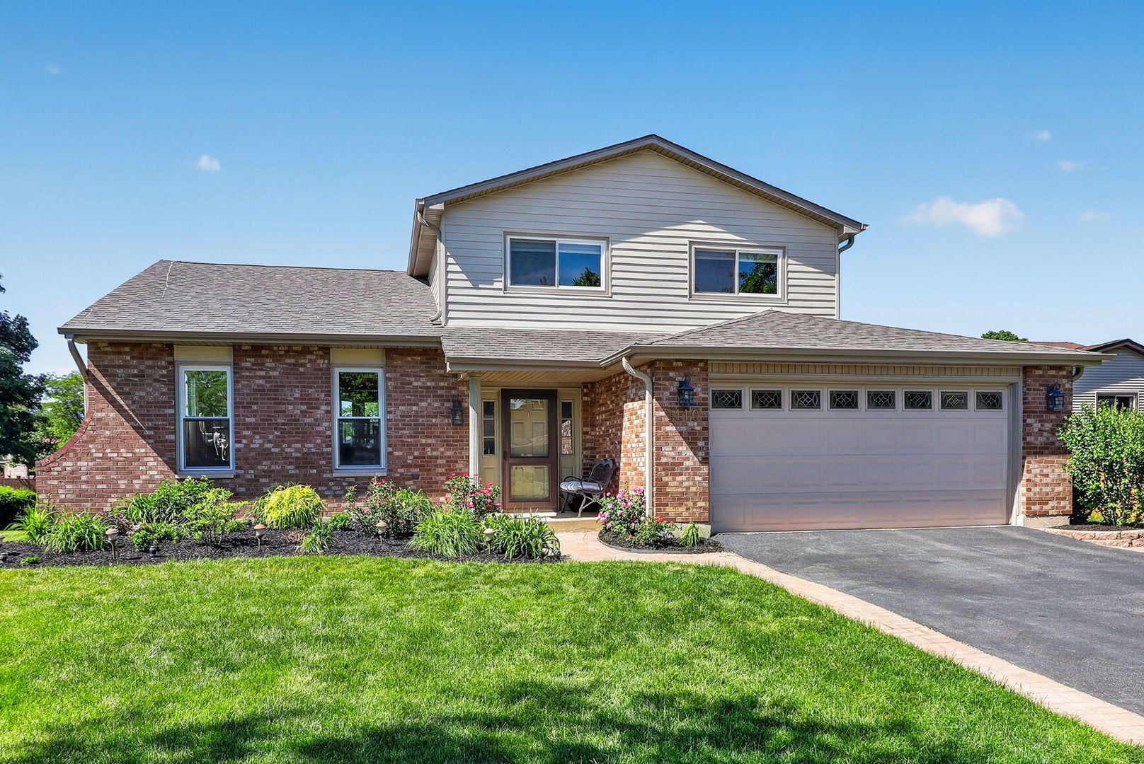 1110 VALLEY VIEW Drive — Downers Grove, IL 60516