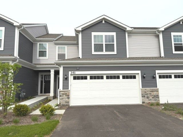 341 Red Oak Circle — Volo, IL 60020