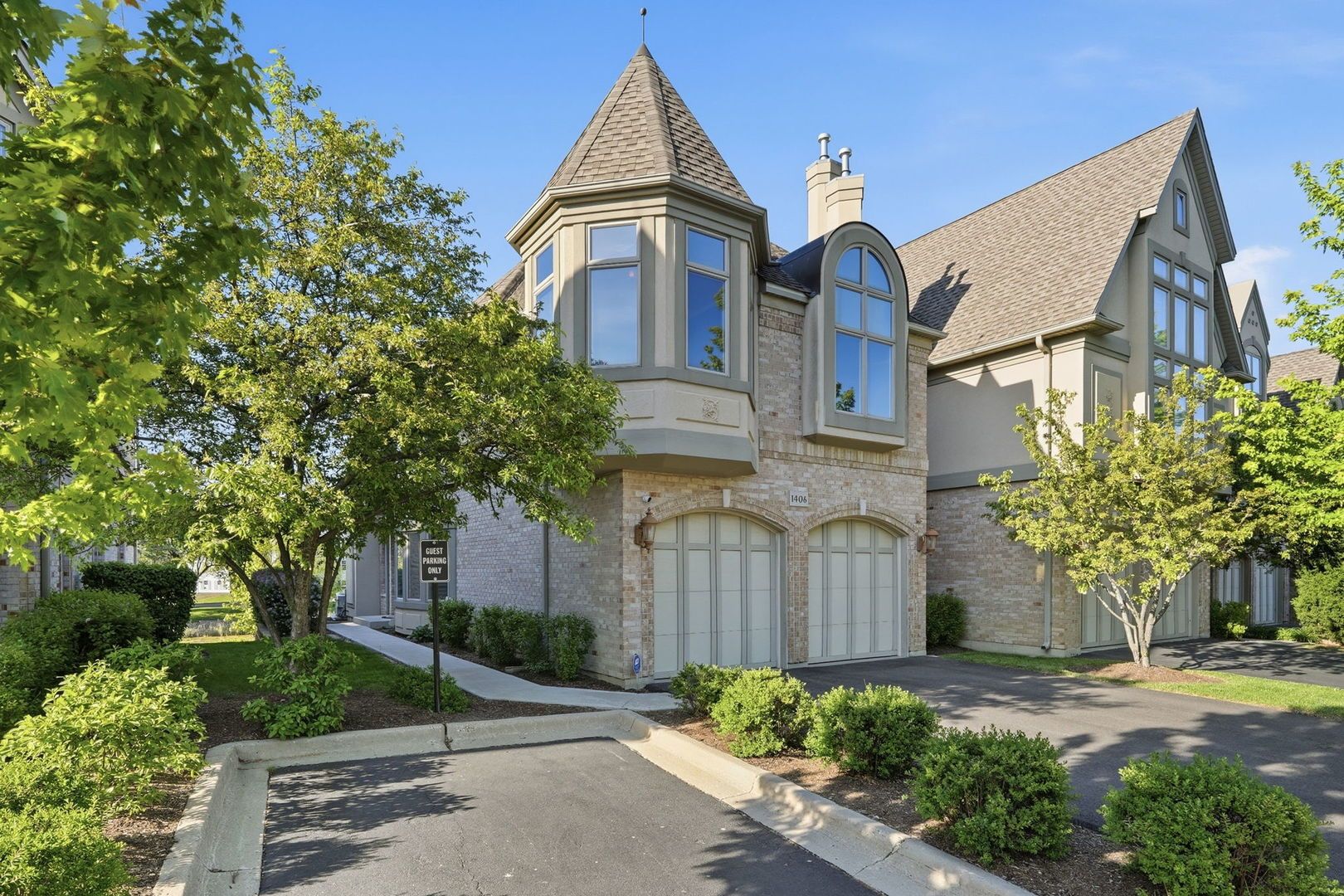 1406 W Rue Paris Place — Inverness, IL 60067