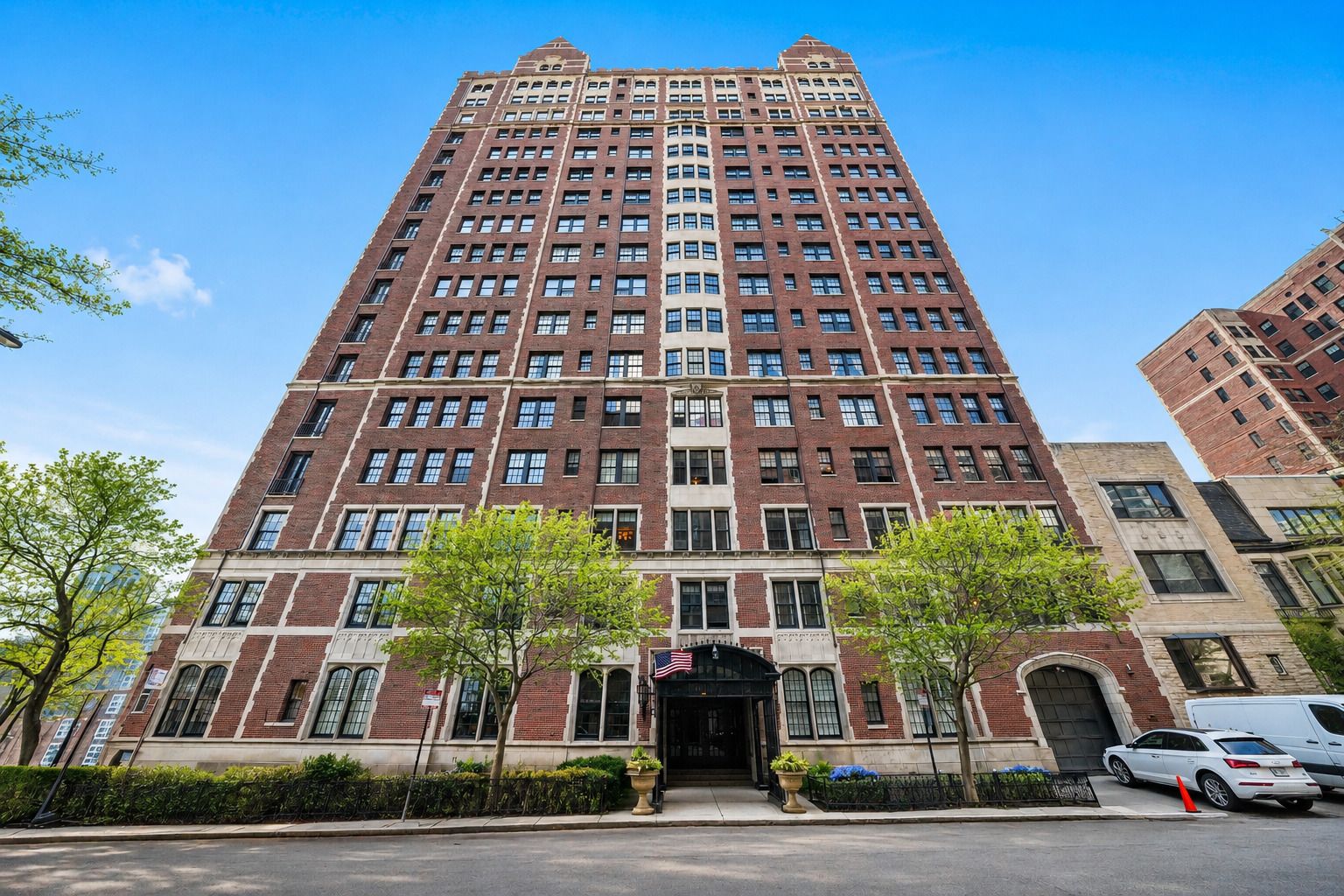 1120 N LAKE SHORE Drive #18CD — Chicago, IL 60611