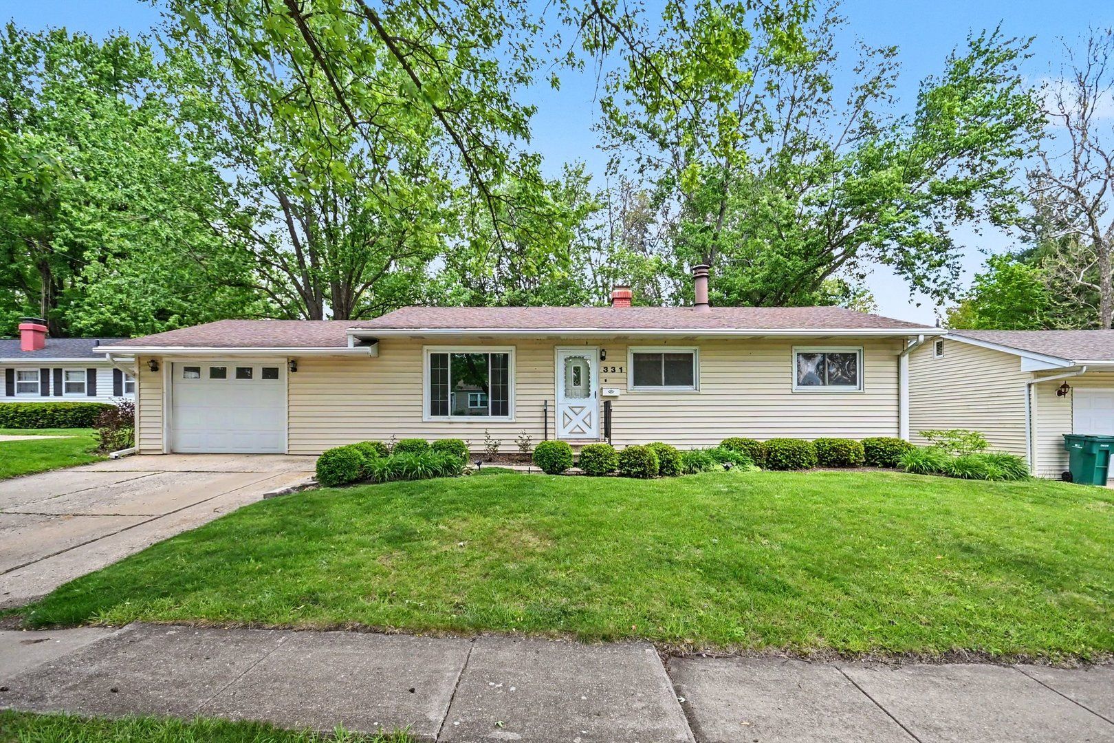 331 E Dresser Road — DeKalb, IL 60115