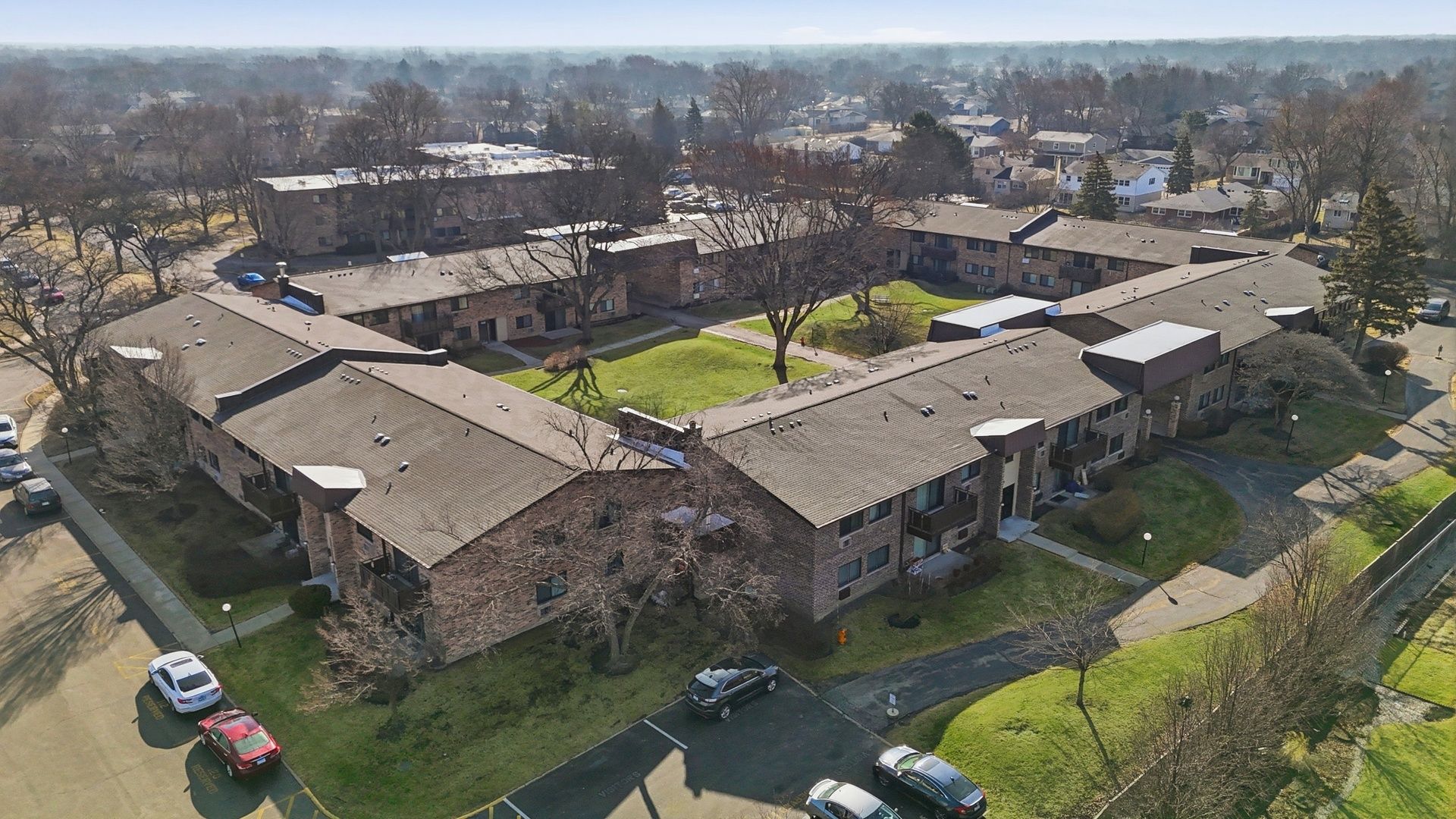 2620 N Windsor Drive #204 — Arlington Heights, IL 60004