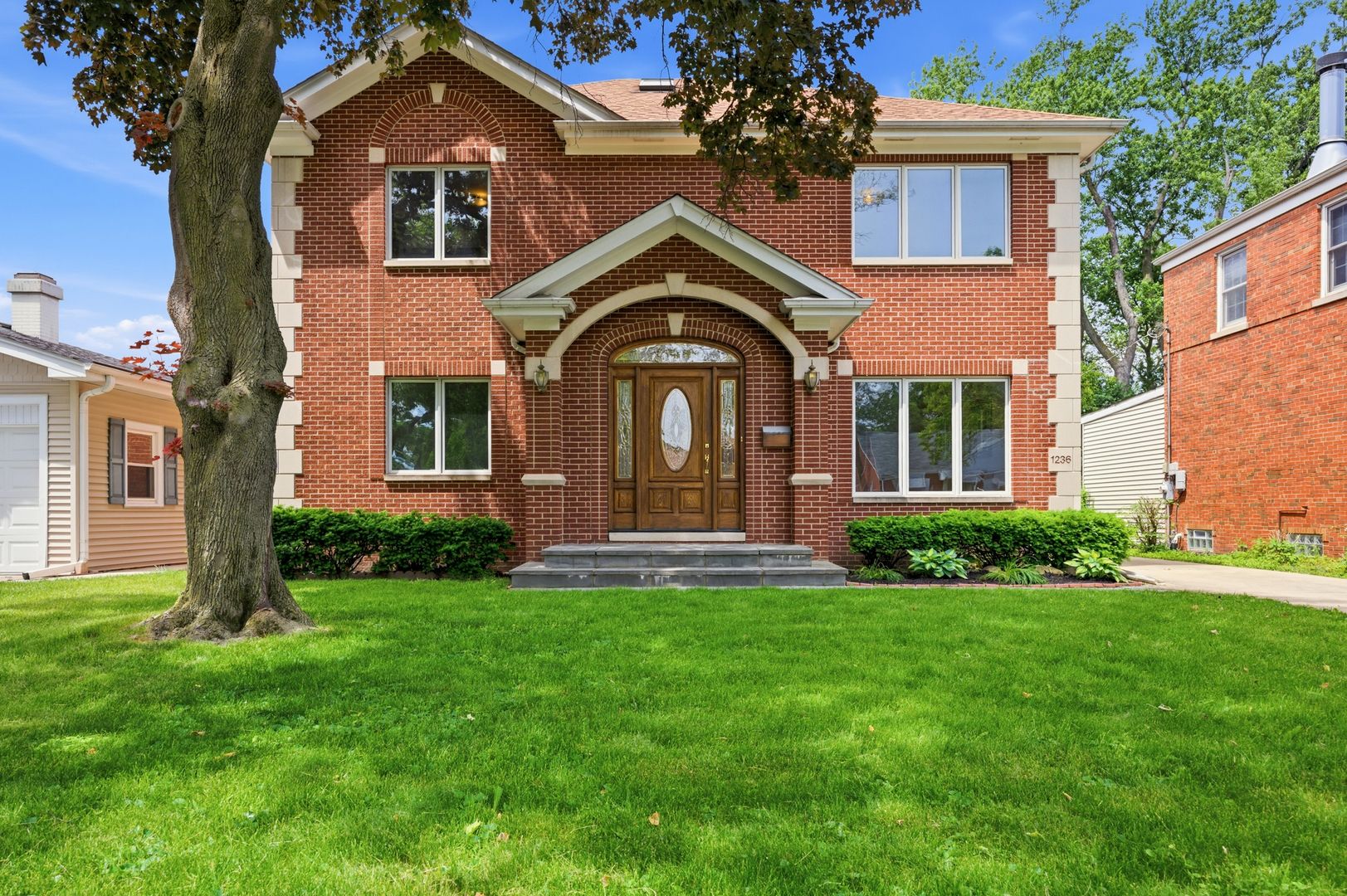 1236 S Brophy Avenue — Park Ridge, IL 60068