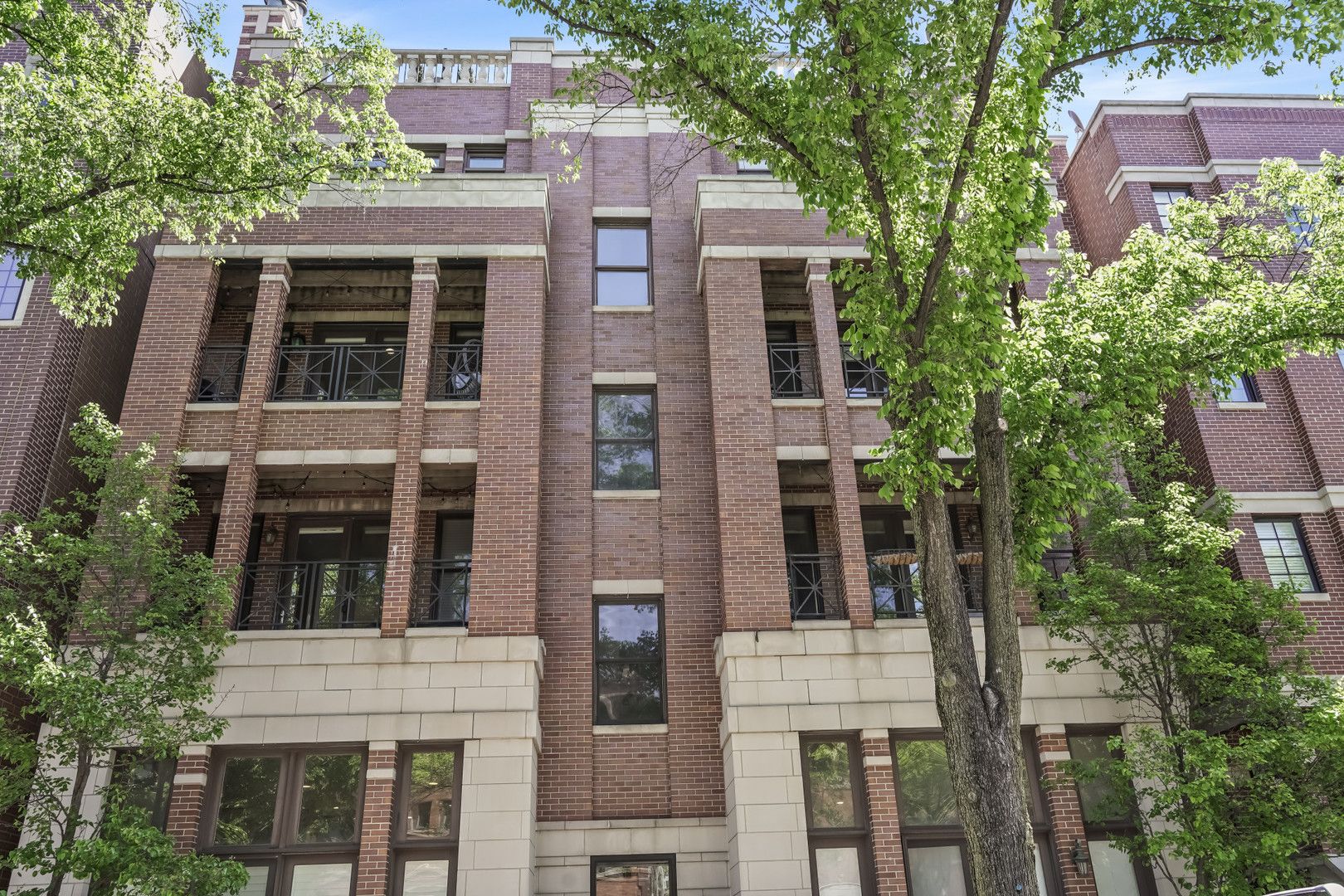 3843 N SOUTHPORT Avenue #3N — Chicago, IL 60613