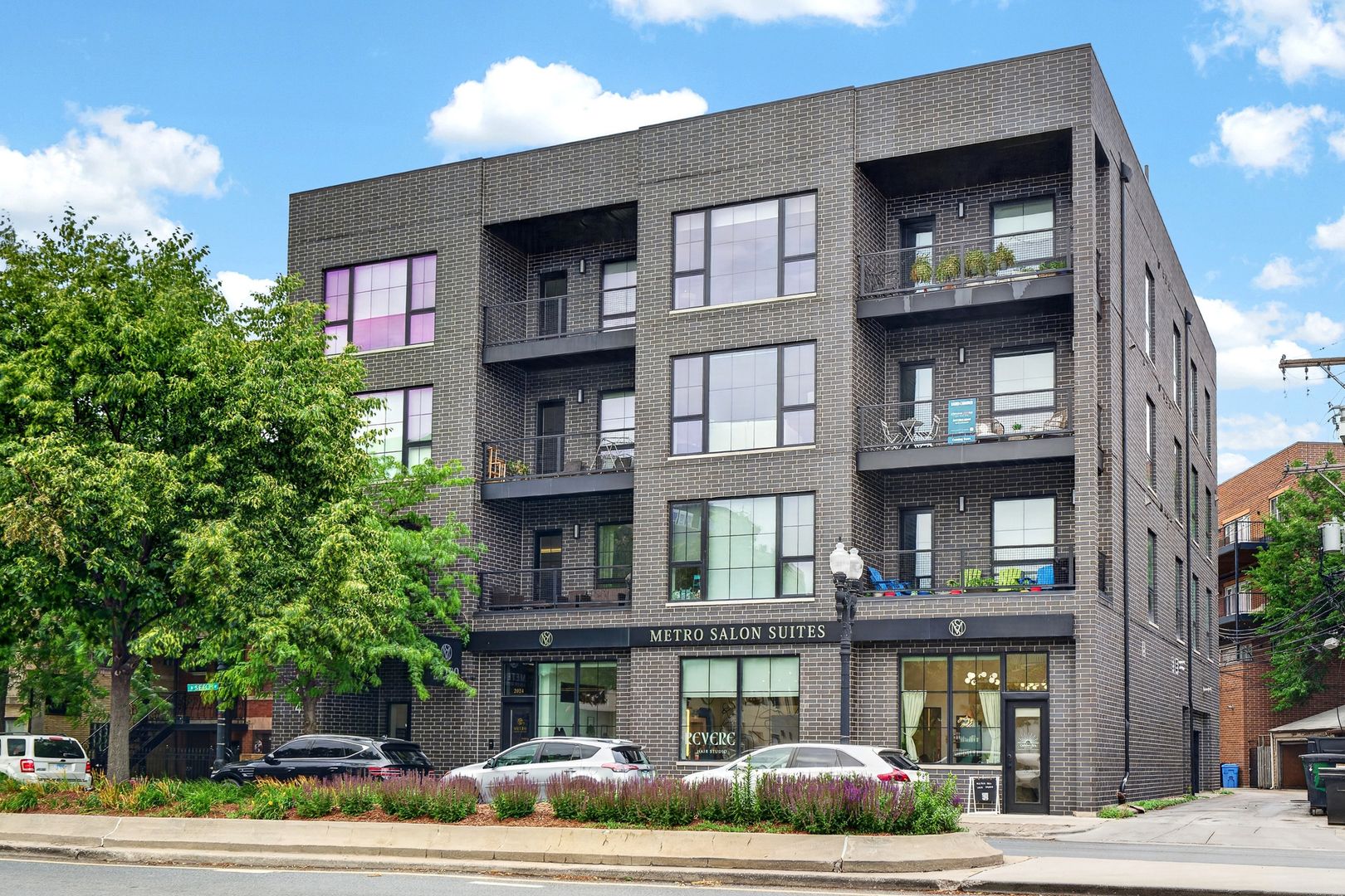 2024 W Irving Park Road #302 — Chicago, IL 60618
