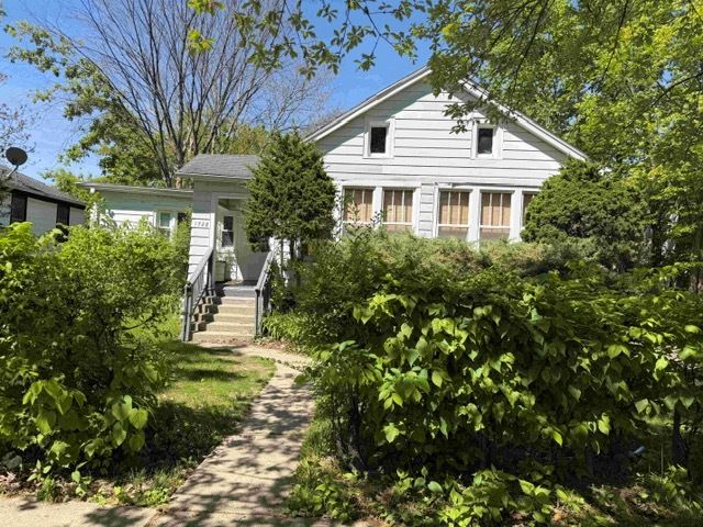 1728 Brown Avenue — Evanston, IL 60201