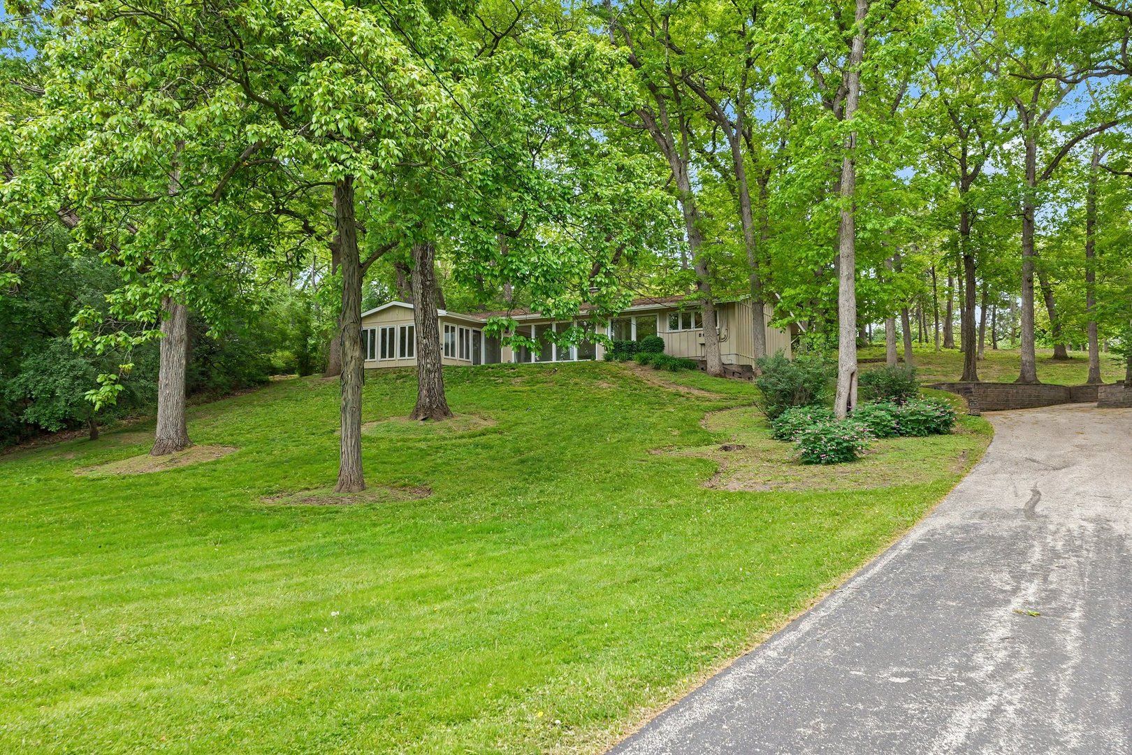 61 Timberlake Road — Barrington, IL 60010