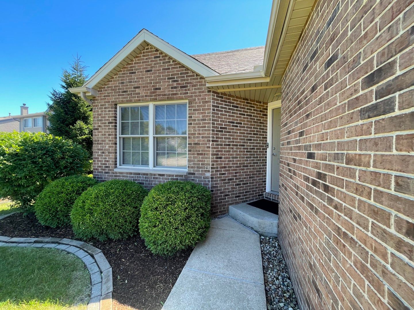 2506 Windward Boulevard — Champaign, IL 61821