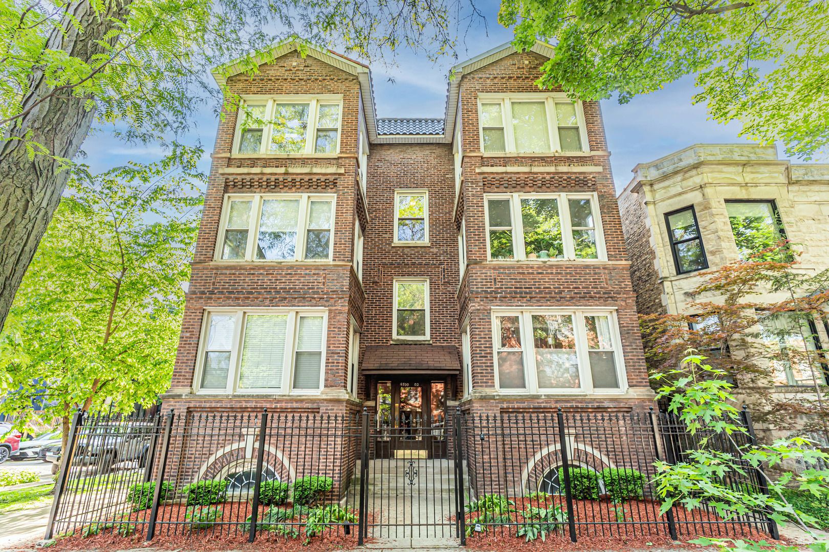 4700 N Campbell Avenue #2 — Chicago, IL 60625
