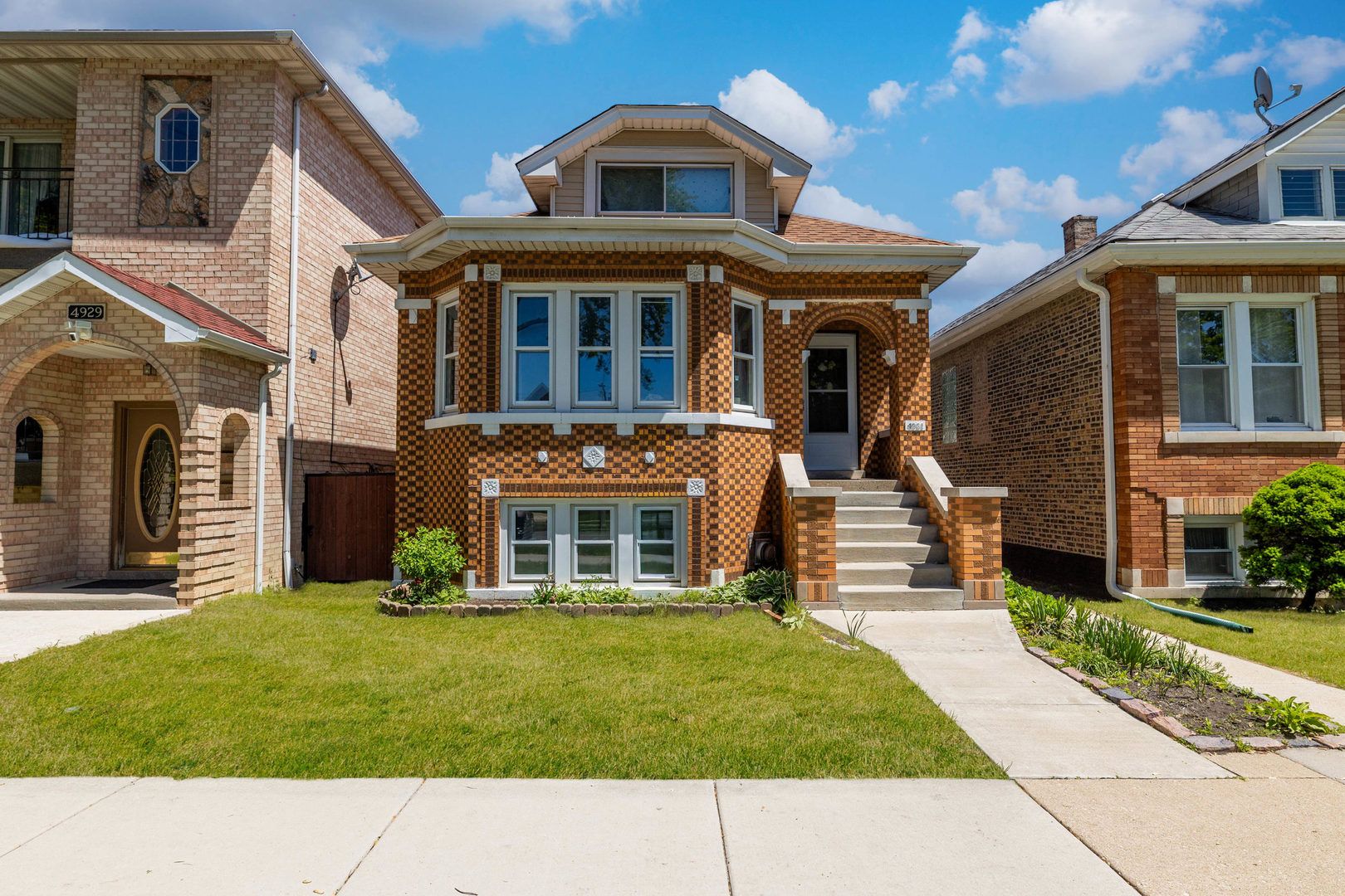 4931 S Kostner Avenue — Chicago, IL 60632