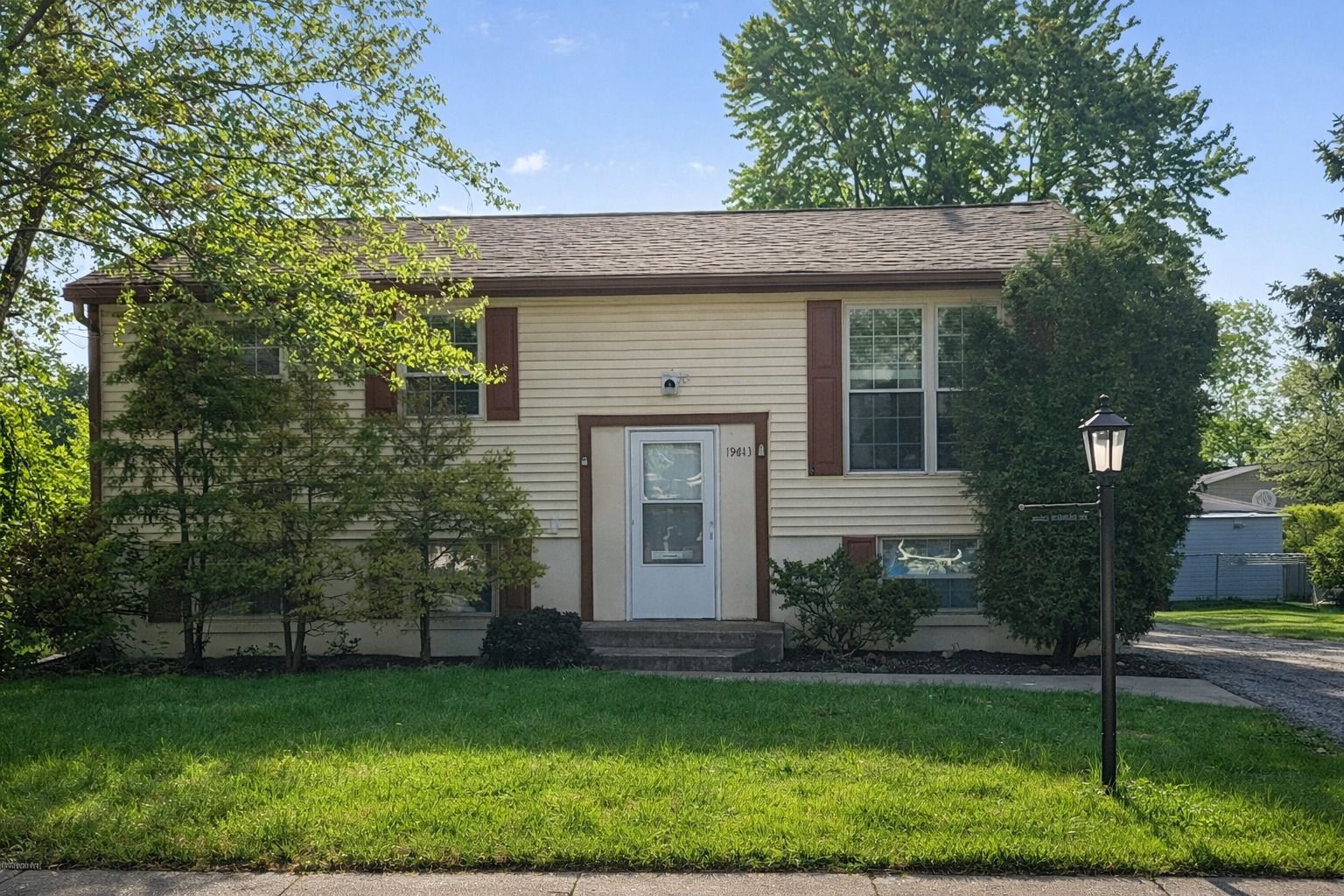19613 Redwood Lane — Mokena, IL 60448