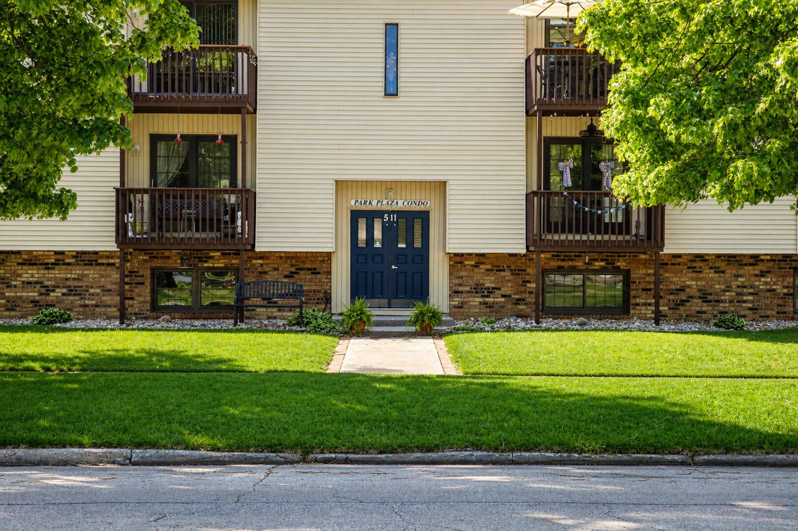 511 Broadway Avenue #101 — Mattoon, IL 61938