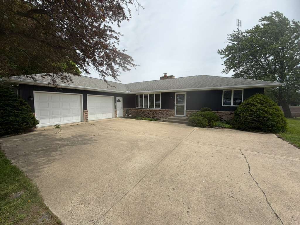 1698 E 950th Road, Tonica, IL 61370