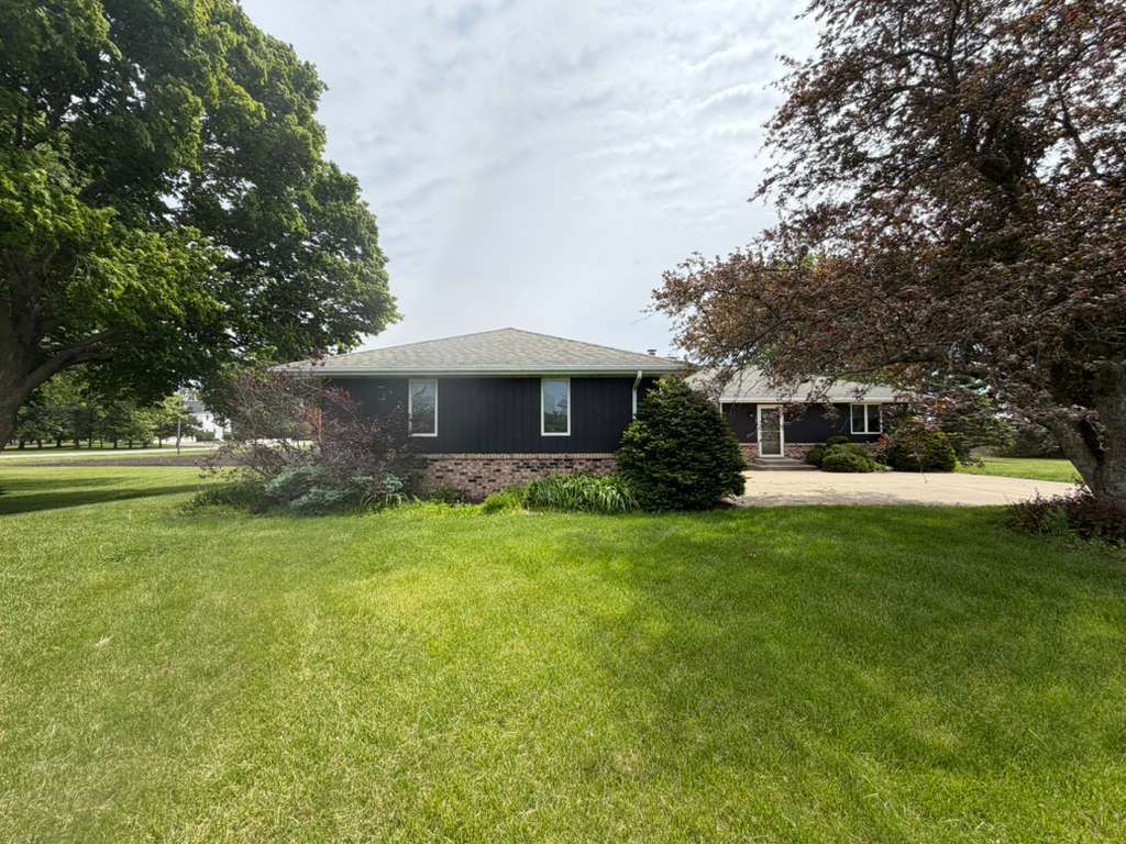1698 E 950th Road — Tonica, IL 61370