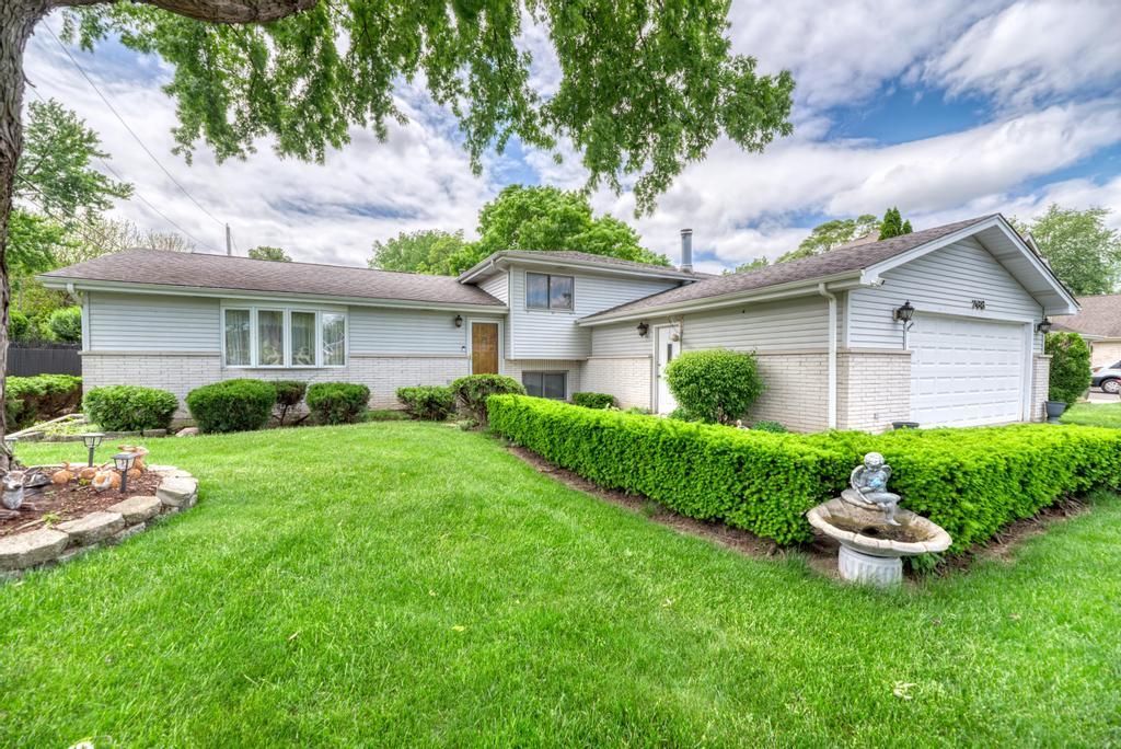 768 George Street — Bensenville, IL 60106