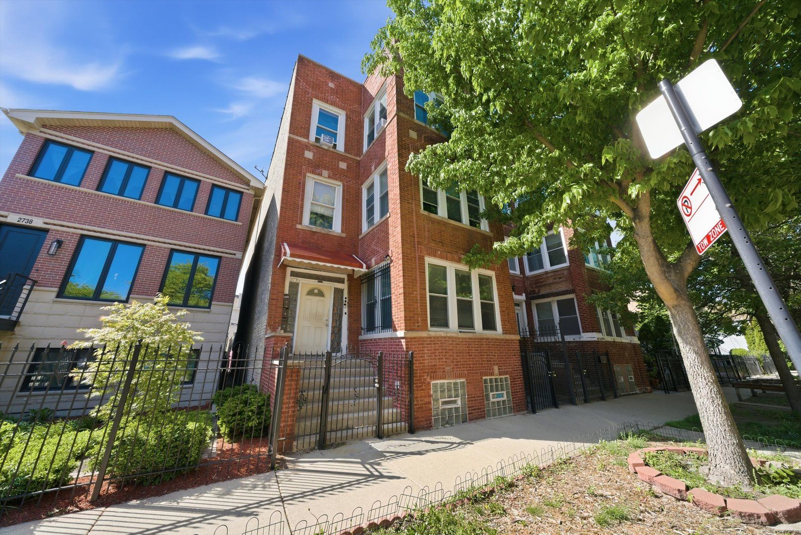 2736 W Francis Place — Chicago, IL 60647