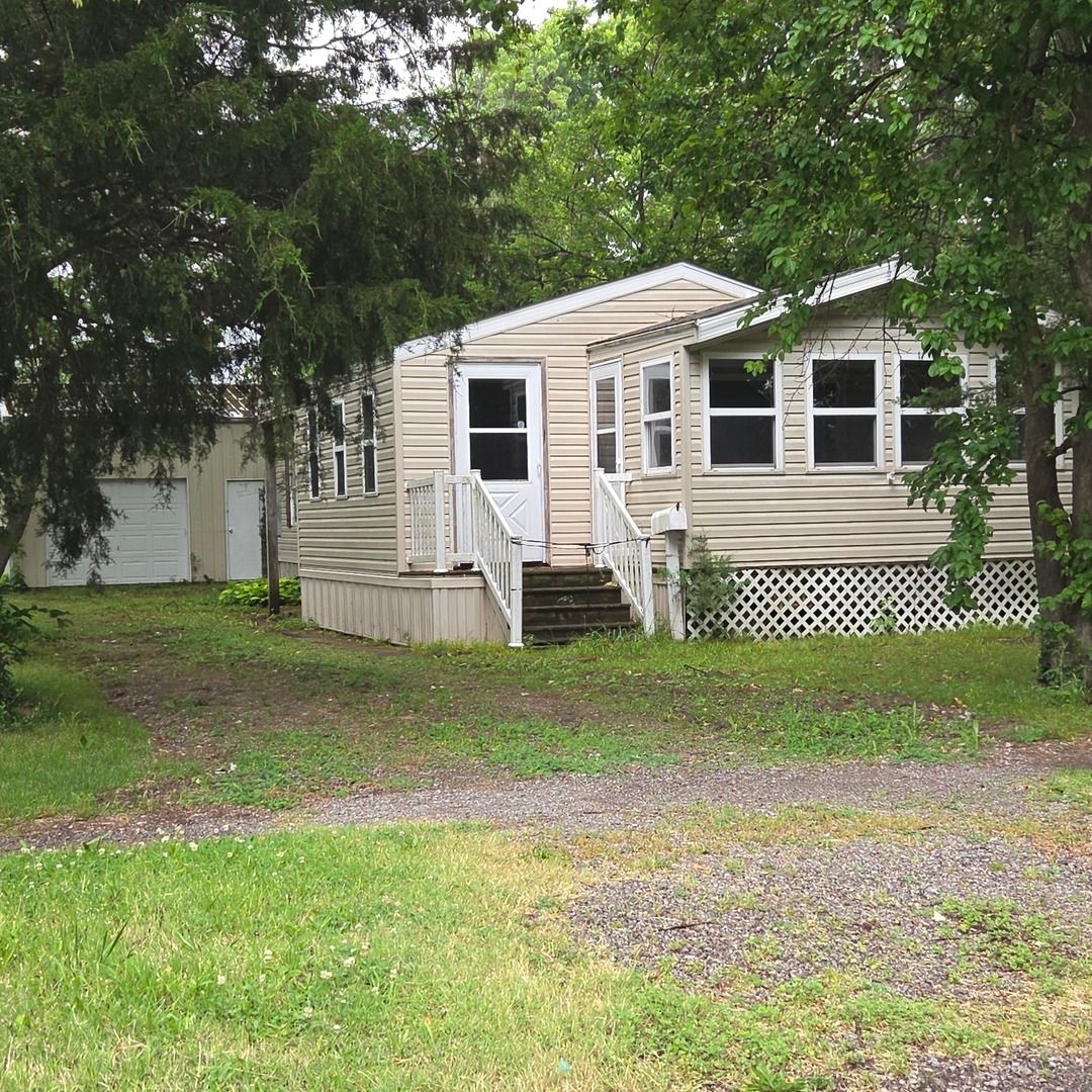 309 W Sylvia Avenue — Christopher, IL 62822
