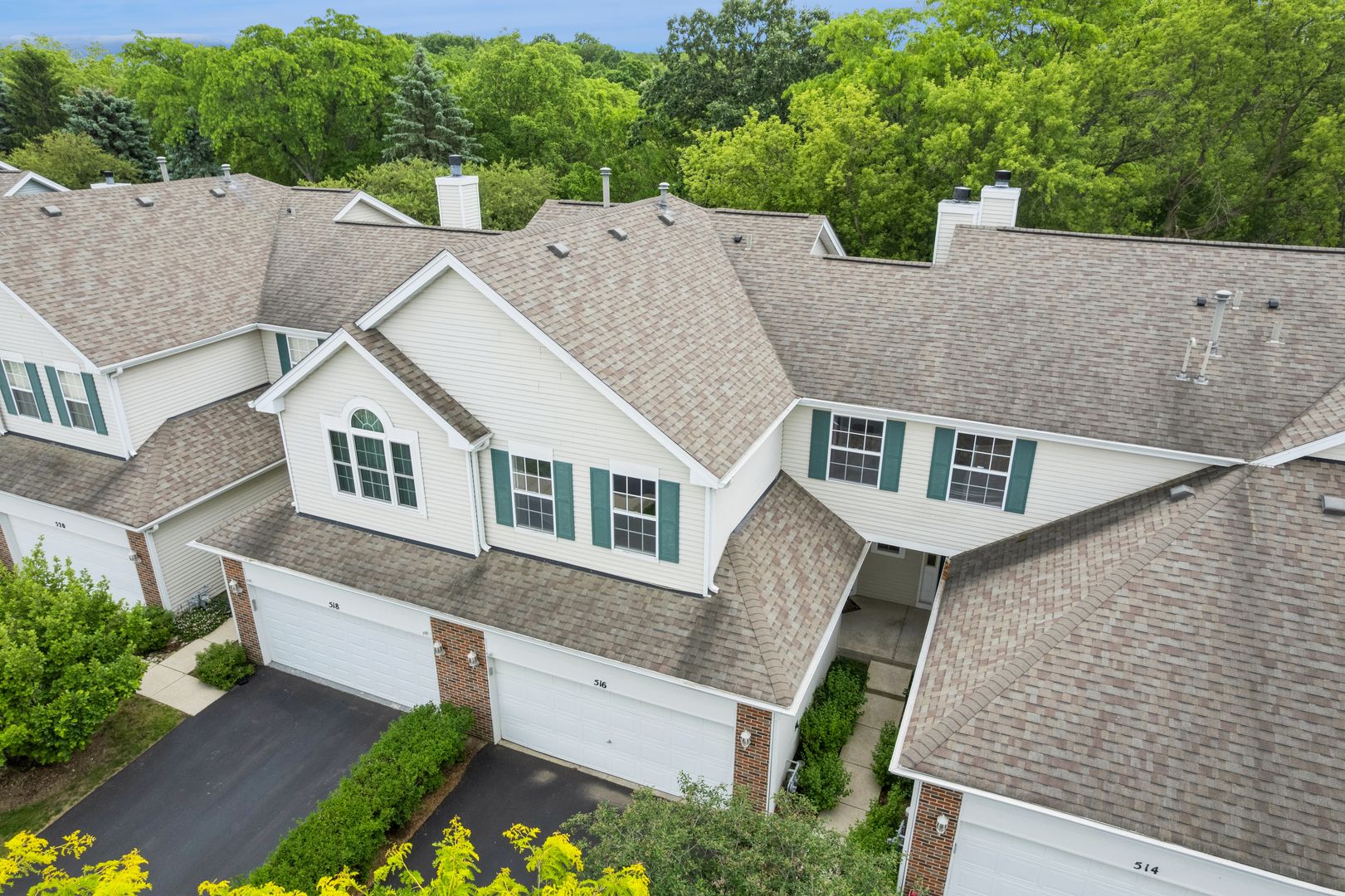 516 King Avenue — East Dundee, IL 60118