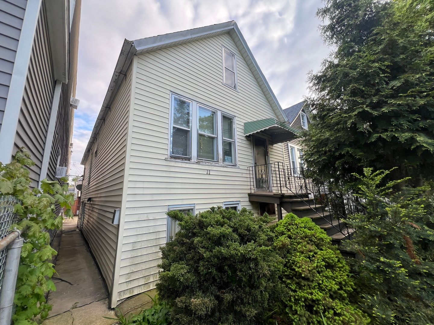 2111 W 50th Place — Chicago, IL 60609