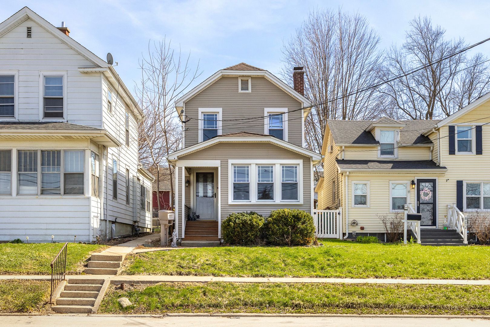 604 Illinois Street — Lemont, IL 60439