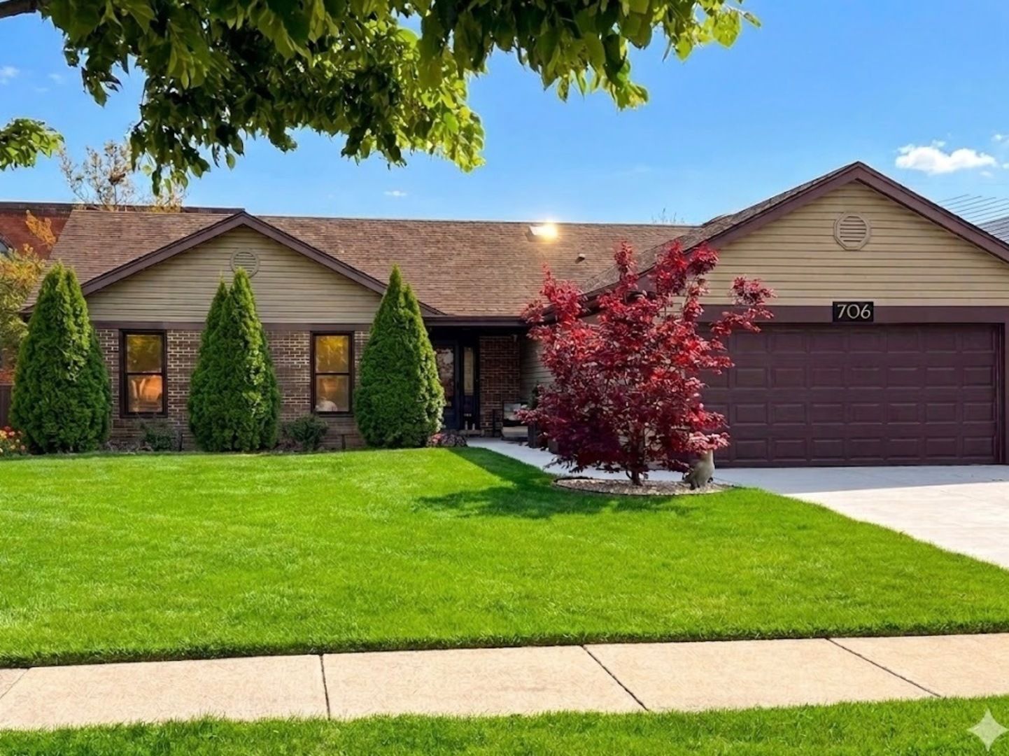 706 S Noah Terrace — Mount Prospect, IL 60056