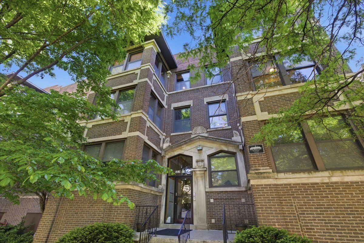 5311 S WOODLAWN Avenue #2 — Chicago, IL 60615