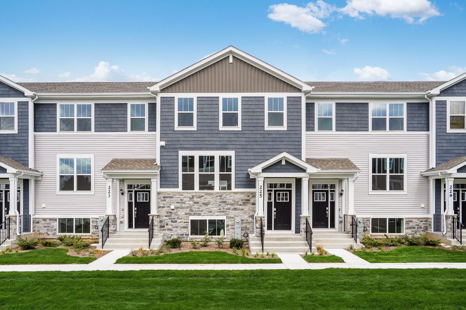 130 Harvest Lane — West Dundee, IL 60118